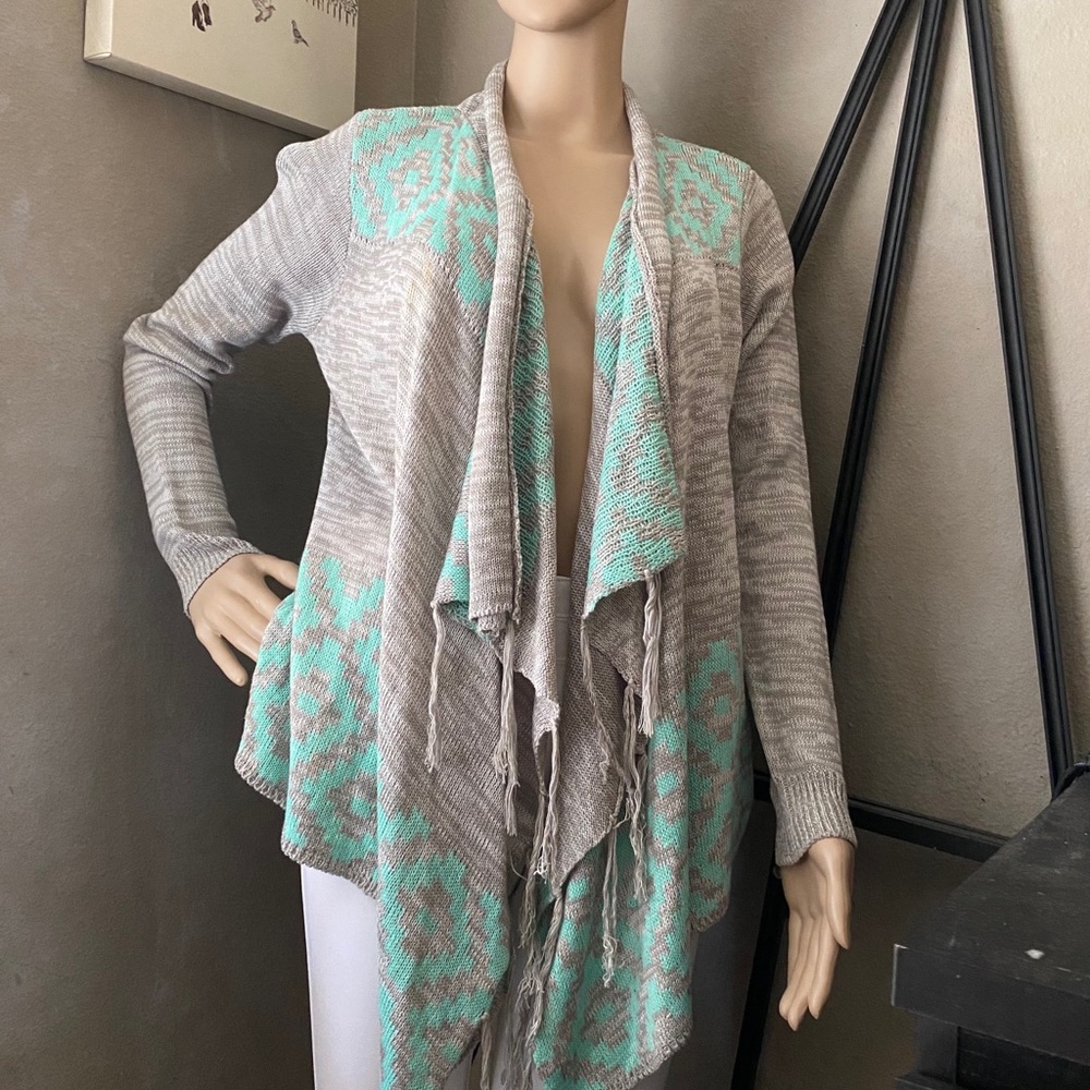 Cardigan - Picture 4 of 8